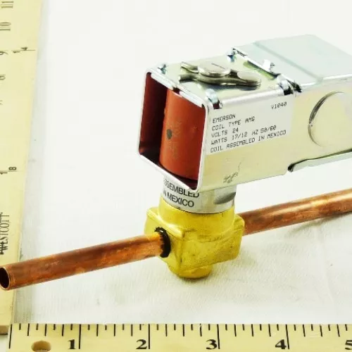 Carrier EF11JE121 3/8 in. Solenoid Valve 24V
