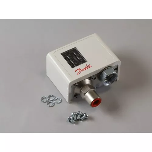 Danfoss 060-215191 KP35 Pressure Control, 6–50 PSI Range, 6/32 PSI Diff
