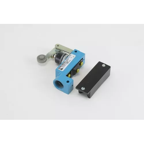 Honeywell Sensing and Control BZG1-2RN2 SPDT Limit Switch