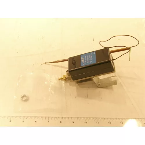Johnson Controls T-5210-1004 Pneumatic Temperature Transmitter