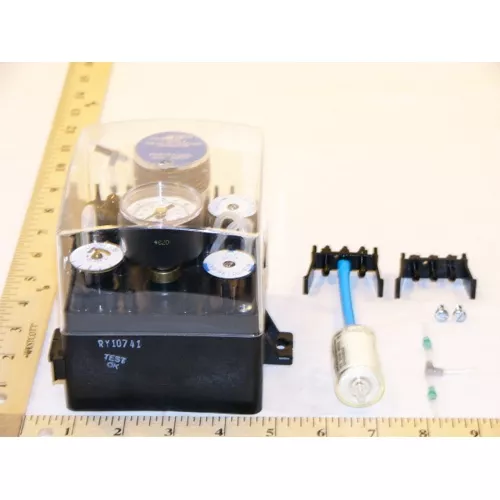 Johnson Controls T-5800-3 Pneumatic Receiver Controller, Dual Input